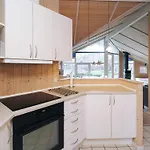 4 Star In Semesterbostad