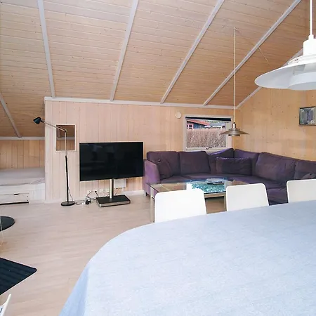 7 Person In Asnaes-by Traum * Asnæs